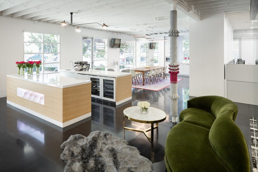 Primary Photo Of 150-160 E Dana St, Mountain View Research And Development For Sale