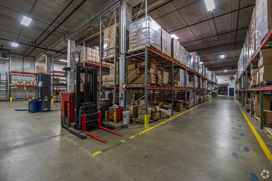 More Photos Of 110 Lincoln St, Johnson Creek Manufacturing For Sale