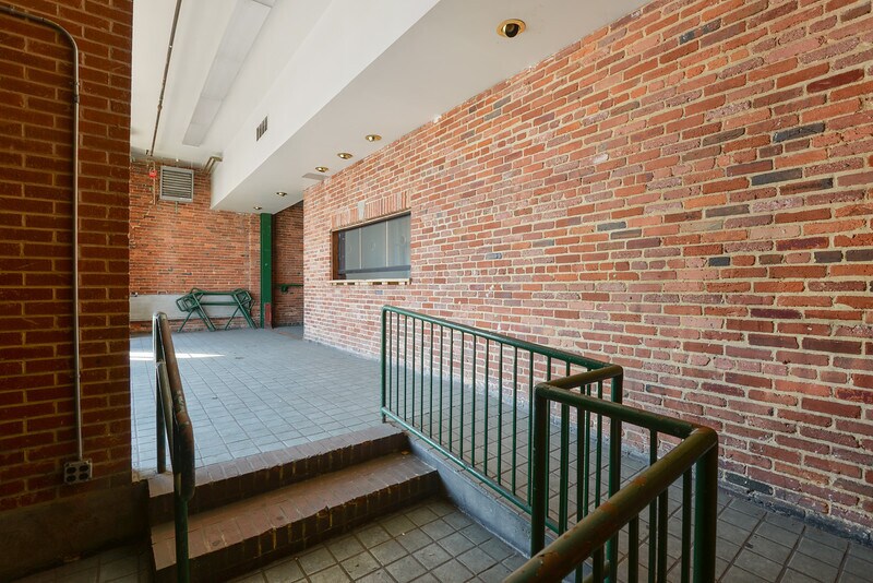 More Photos Of 316-318 Guilford Ave, Baltimore Bar For Sale