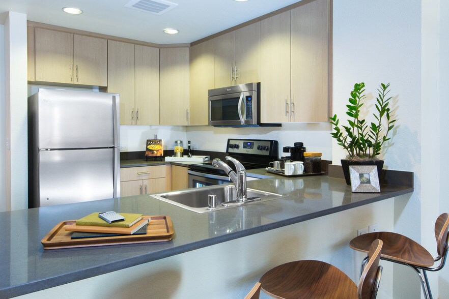 More Photos Of 1155 4th St, San Francisco Apartments For Lease