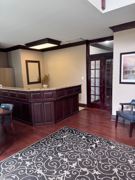 More Photos Of 1433 Emerywood Dr, Charlotte Office For Lease