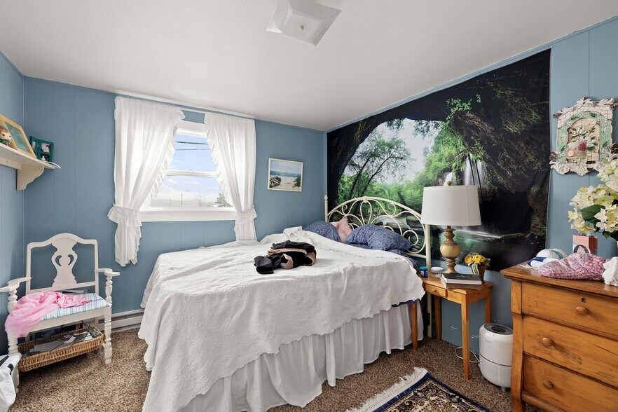 More Photos Of 175 W Bond St, Astoria Storefront Retail Residential For Sale