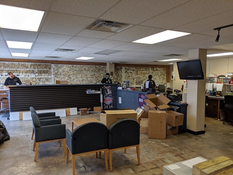 More Photos Of 2908 N Interstate 35, Austin Storefront Retail Office For Lease