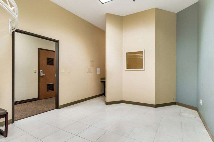 More Photos Of 33494 Oak Glen Rd, Yucaipa Medical For Lease
