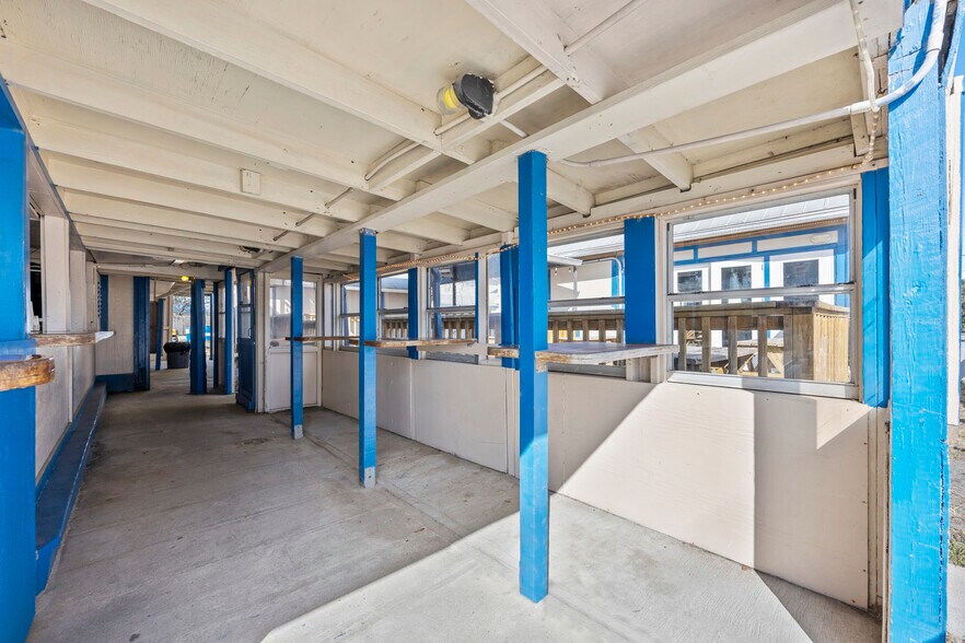 More Photos Of 691 A1A Beach Blvd, Saint Augustine General Retail For Sale