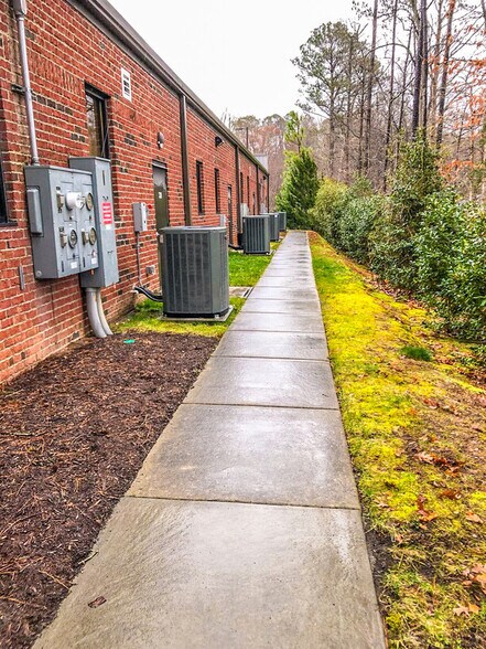 More Photos Of 310 New Fidelity Ct, Garner Medical For Lease