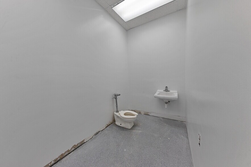 More Photos Of 1607 Mansfield St, Cincinnati Schools For Lease