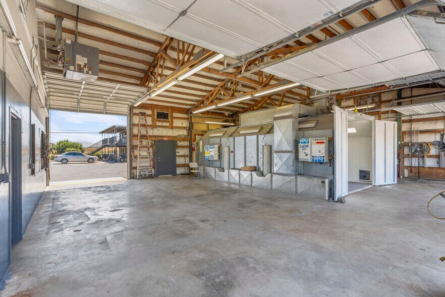 More Photos Of 2331 W A St, Pasco Distribution For Lease