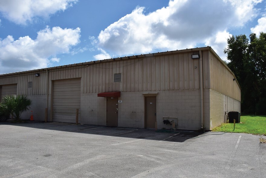 Primary Photo Of 600-650 Poyner Dr, Longwood Warehouse For Lease
