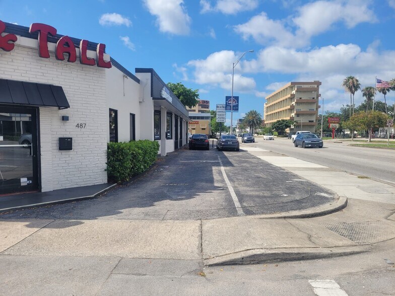 More Photos Of 475-487 Le Jeune Rd, Miami Unknown For Lease