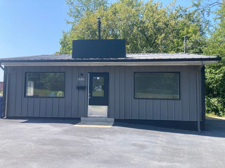 Primary Photo Of 520 Kitchell Ave, Saint Clair Auto Dealership For Sale