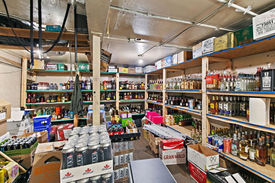 More Photos Of , Aurora General Retail For Sale
