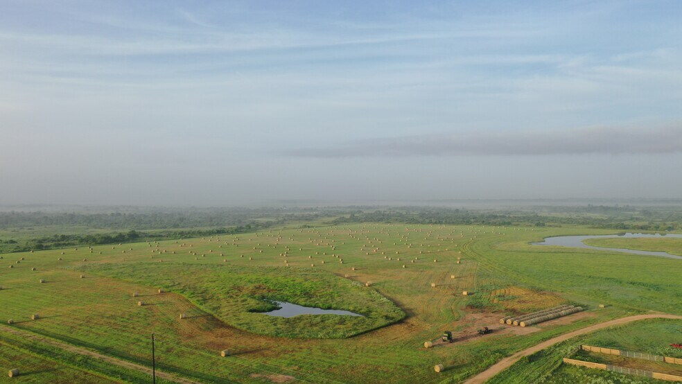 More Photos Of 6674 Oilfield Road, Sealy Land For Sale