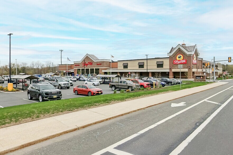Primary Photo Of 1 Wiebel Plz, Sussex General Retail For Lease