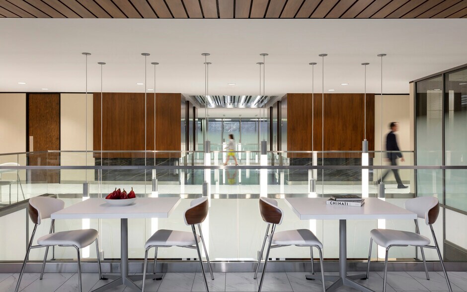 More Photos Of 2925 Briarpark Dr, Houston Office For Sale