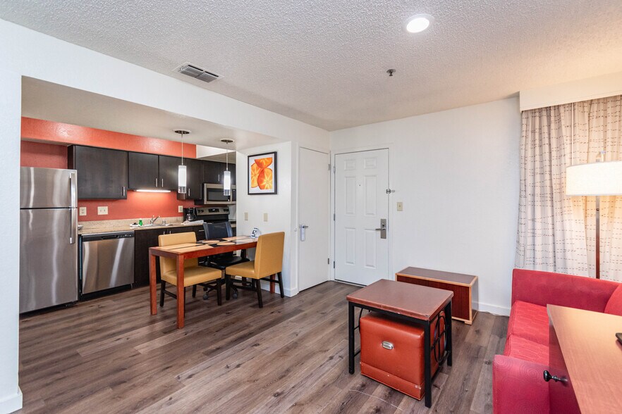 More Photos Of 1530 Howe Ave, Sacramento Hotel For Sale