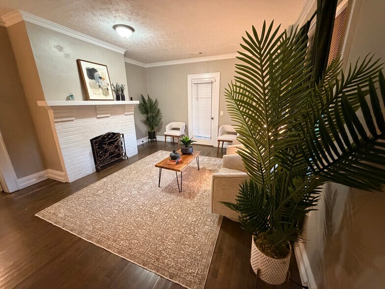 More Photos Of 490 S Perry St, Lawrenceville Coworking Space