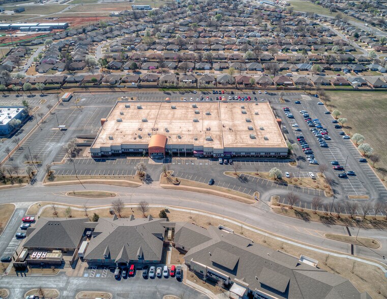 More Photos Of 7800 NW 85th Ter, Oklahoma City Medical For Lease