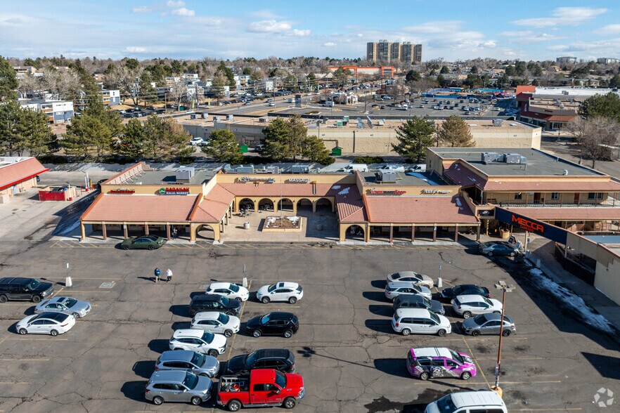 More Photos Of 970 S Oneida St, Denver Restaurant For Lease