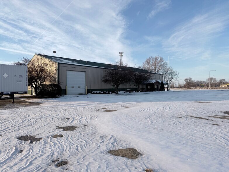 More Photos Of 118 N State Route 1, Saint Anne Warehouse For Sale