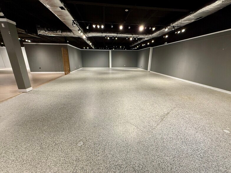 More Photos Of 320 E Commerce Ave, High Point Showroom For Sale