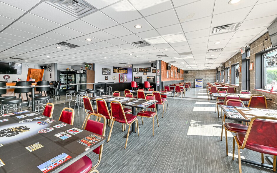 More Photos Of 2615 Freeport Rd, Natrona Heights Bar For Lease