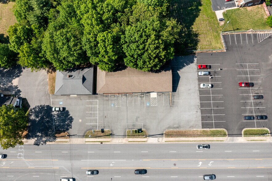 More Photos Of 910 E Garrison Blvd, Gastonia General Retail For Sale