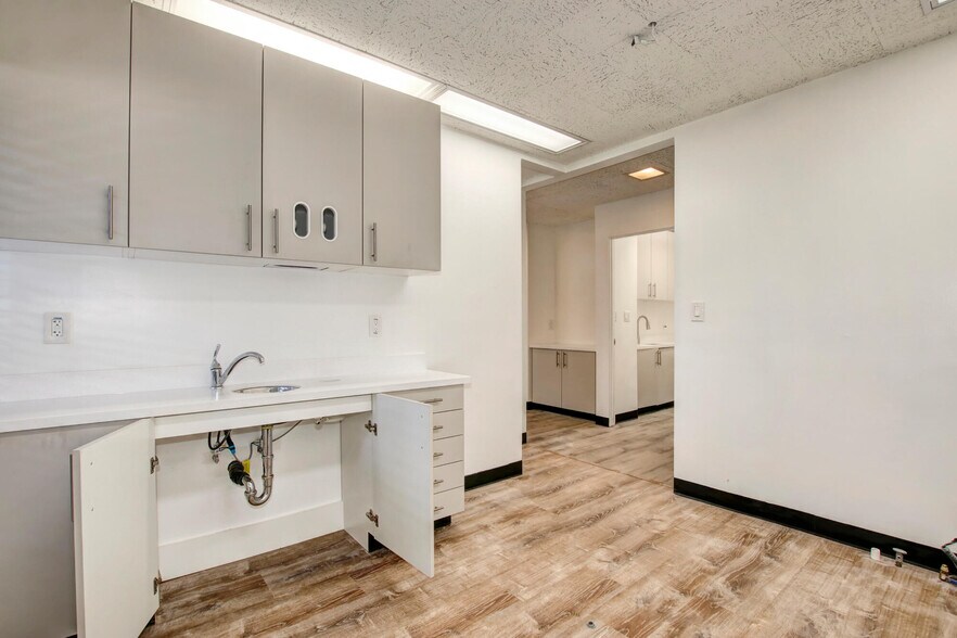 More Photos Of 1901 Watt Ave, Sacramento Medical For Lease