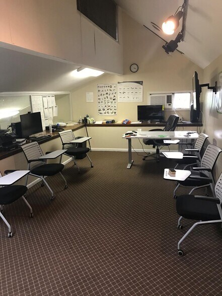 More Photos Of 3069 Amwiler Rd, Atlanta Medical For Lease