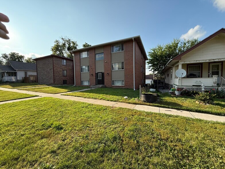 More Photos Of 1942 G St, Lincoln Apartments For Sale