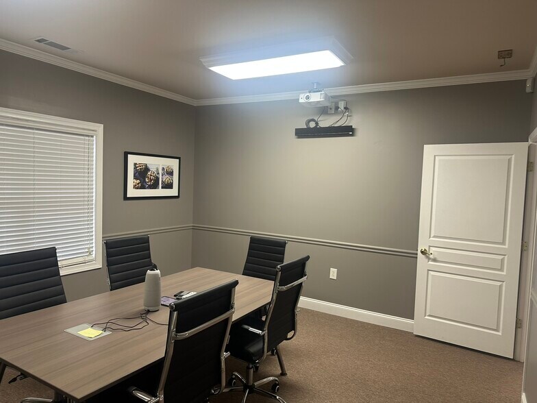 More Photos Of 5655 Lake Acworth Dr NW, Acworth Loft Creative Space For Lease