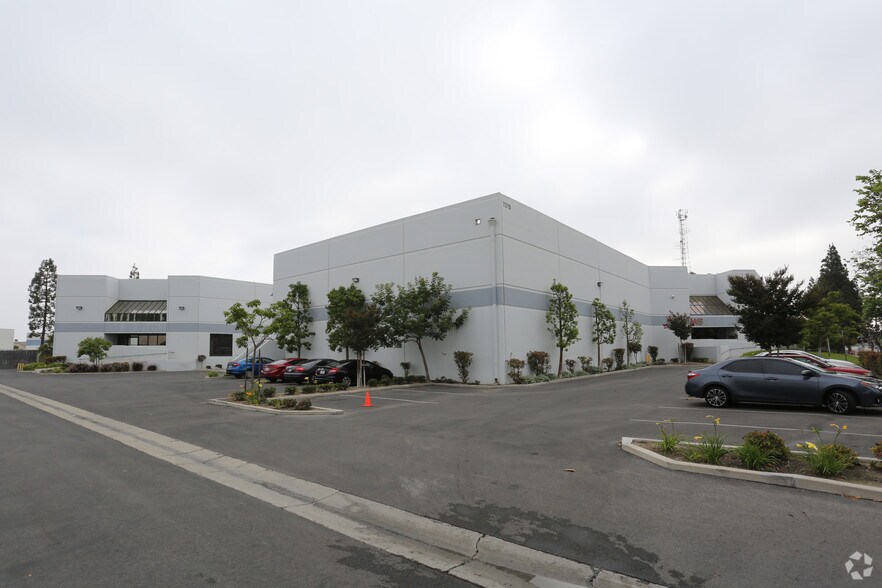 More Photos Of 7375 Chapman Ave, Garden Grove Warehouse For Lease