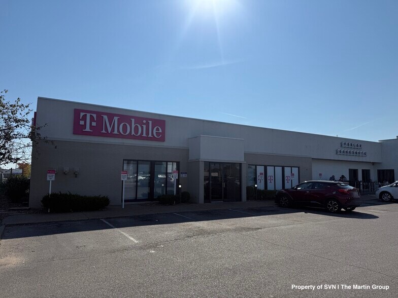 More Photos Of 301-303 N Green River Rd, Evansville Freestanding For Sale