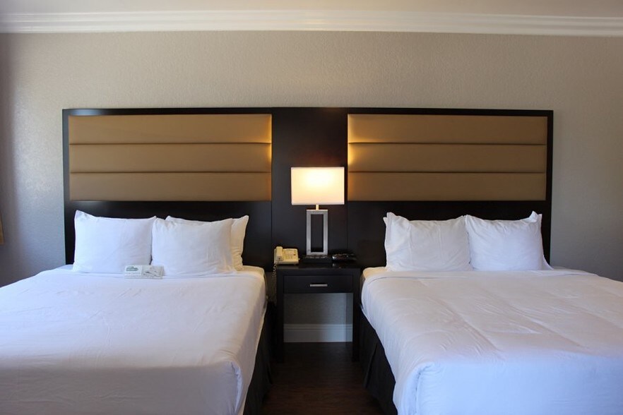 More Photos Of 1200 N H St, Lompoc Hotel For Sale