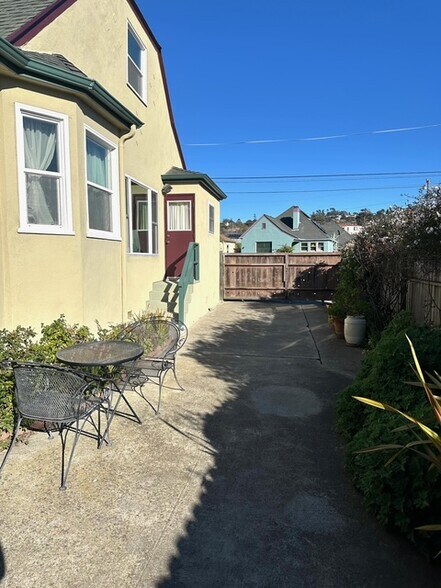 More Photos Of 423 McLaughlin St, Richmond Healthcare For Sale