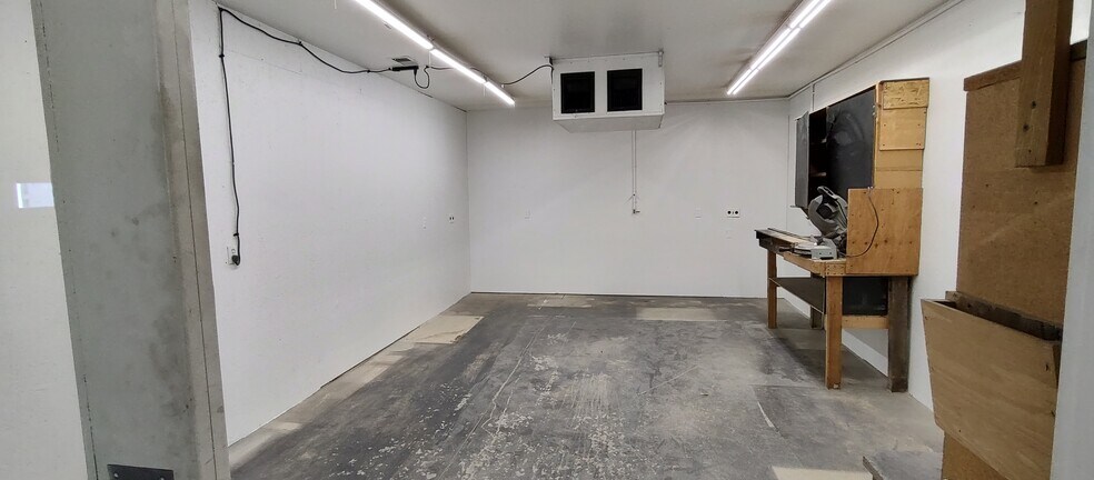 More Photos Of 409 Delozier Dr, Fort Collins Warehouse For Lease