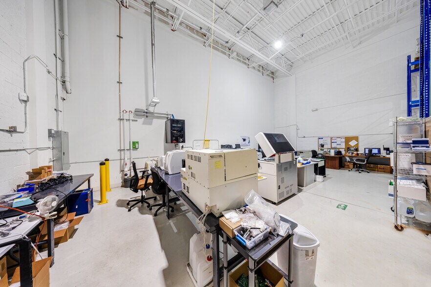 More Photos Of 12601 NW 115th Ave, Medley Warehouse For Lease