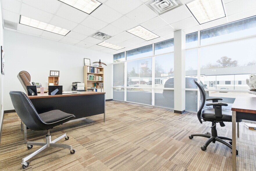 More Photos Of 13720 Aiken Rd, Louisville Warehouse For Sale