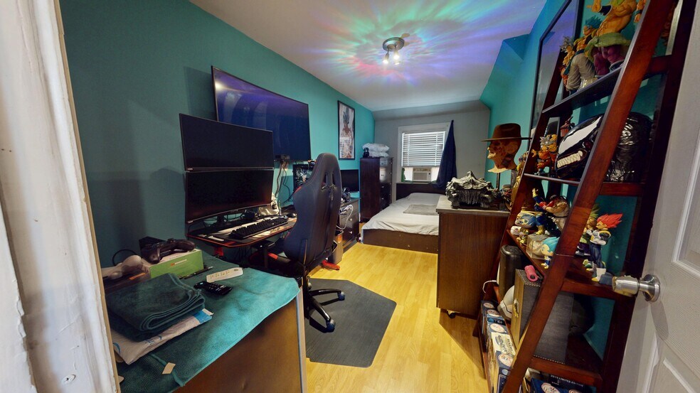 More Photos Of 3108 Healy Ave, Far Rockaway Apartments For Sale