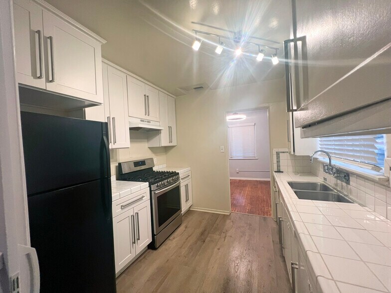 More Photos Of 2749 S Sepulveda Blvd, Los Angeles Multifamily For Sale