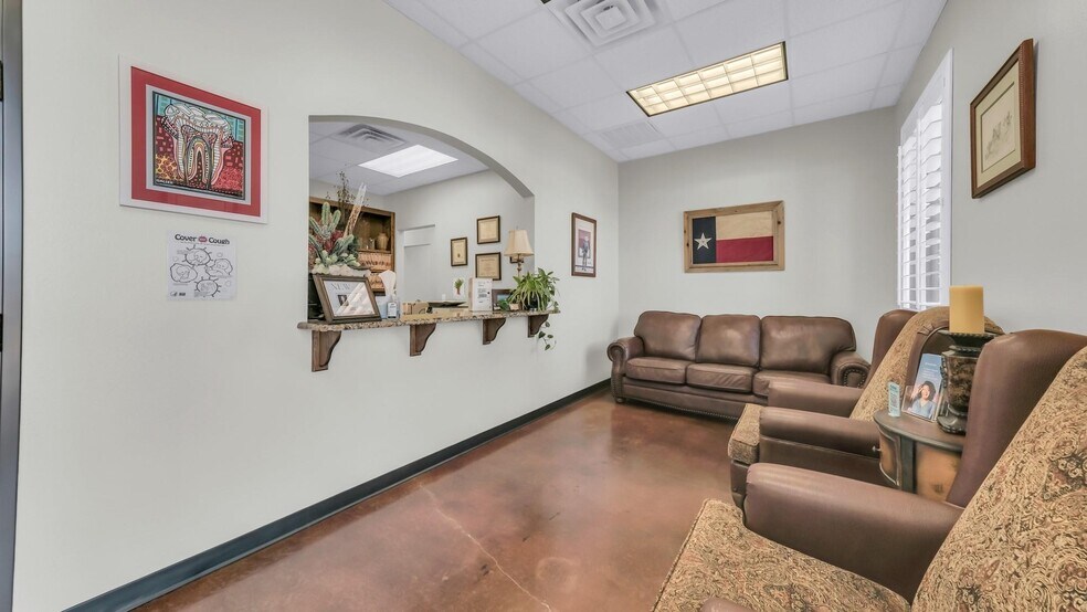 More Photos Of 126 S Ranch House Rd, Willow Park Medical For Sale