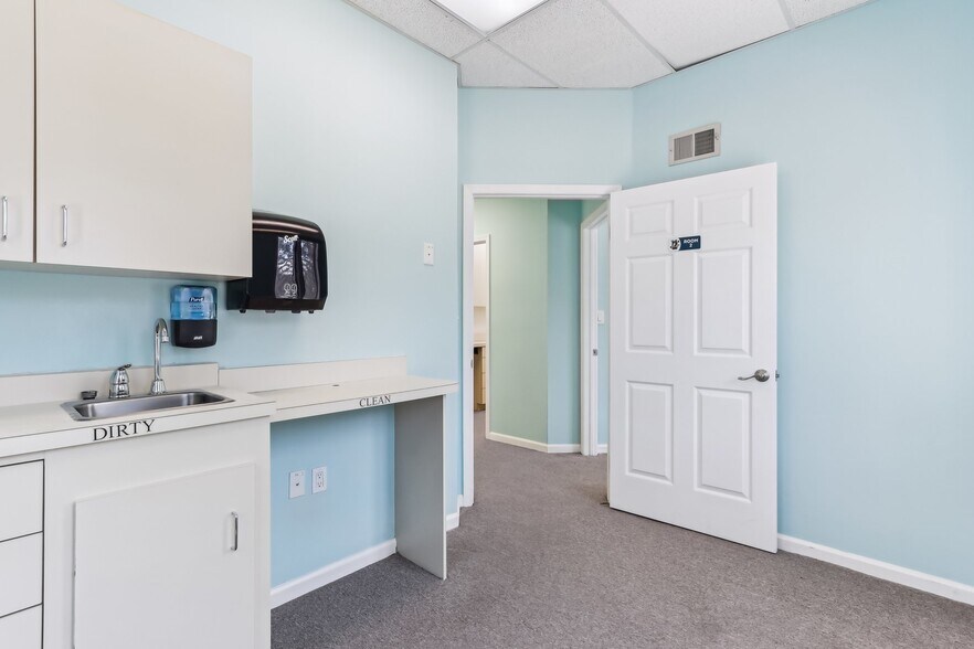 More Photos Of 2640 Highway 70, Manasquan Medical For Sale