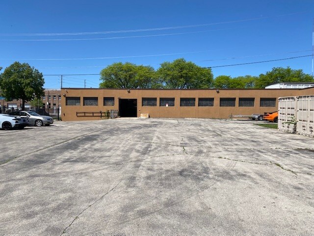 More Photos Of 3860 N Palmer St, Milwaukee Flex For Sale