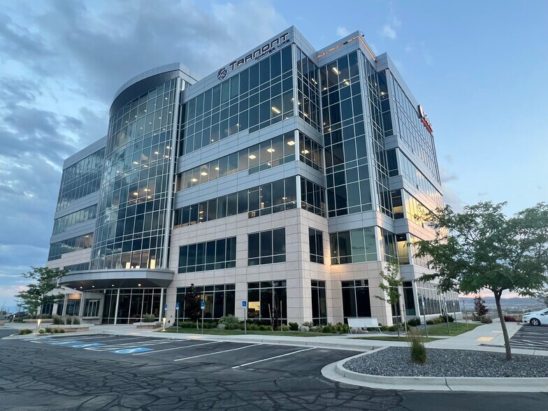 More Photos Of 3451 N Triumph Blvd, Lehi Office For Lease