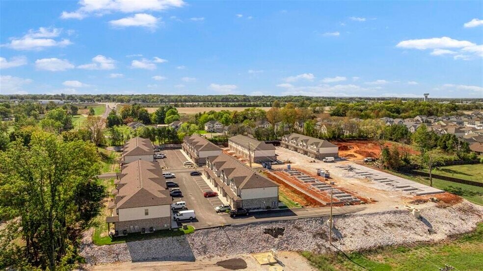 More Photos Of 721 Plano Rd, Bowling Green Apartments For Sale