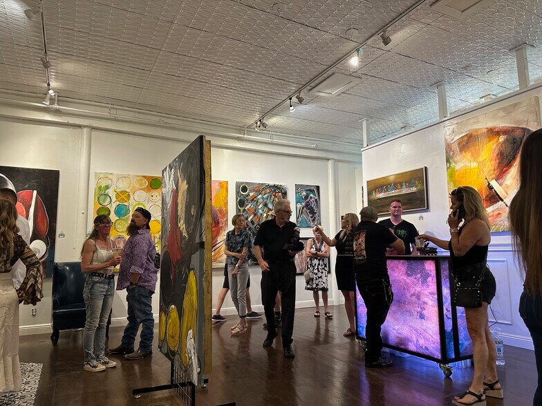 More Photos Of 130 W Gurley St, Prescott Storefront Retail Office For Lease