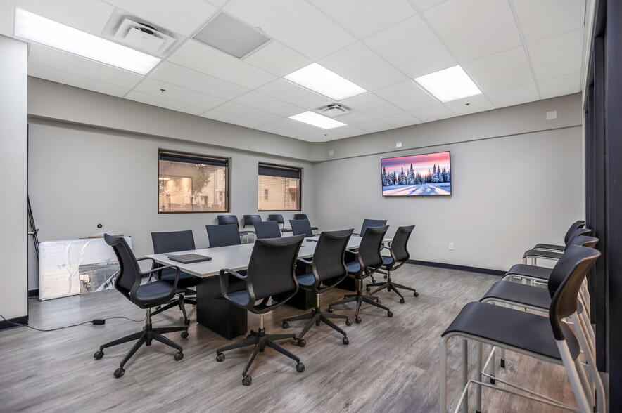 More Photos Of 808 Rhoads Ave, Columbus Warehouse For Lease