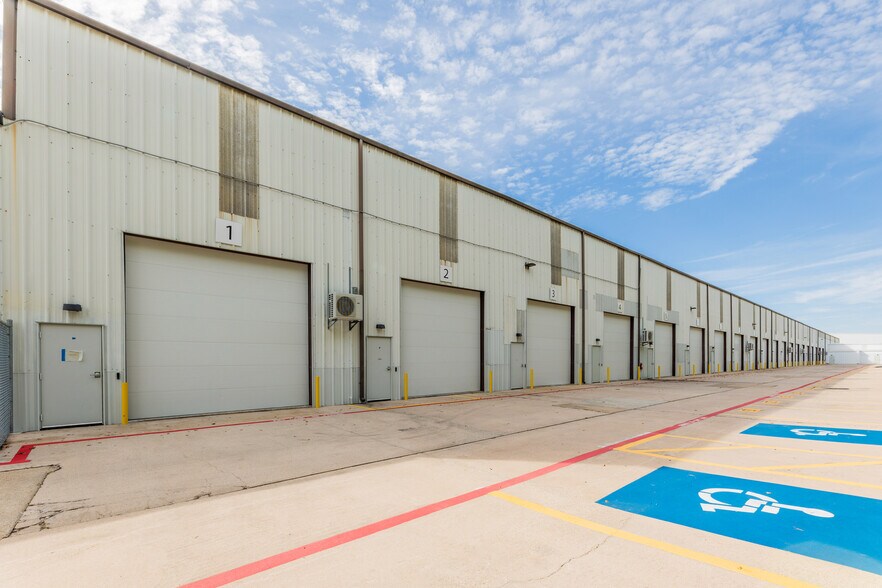 More Photos Of 6510 Bourgeois Rd, Houston Light Distribution For Lease