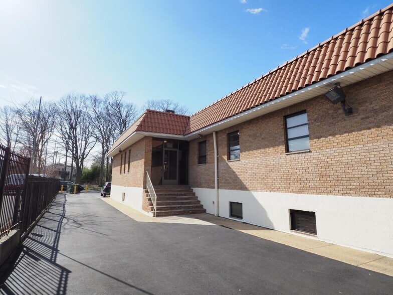 More Photos Of 3930 Richmond Ave, Staten Island Medical For Lease