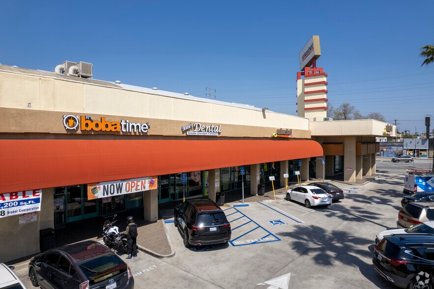 More Photos Of 4821 Lankershim Blvd, North Hollywood Unknown For Lease